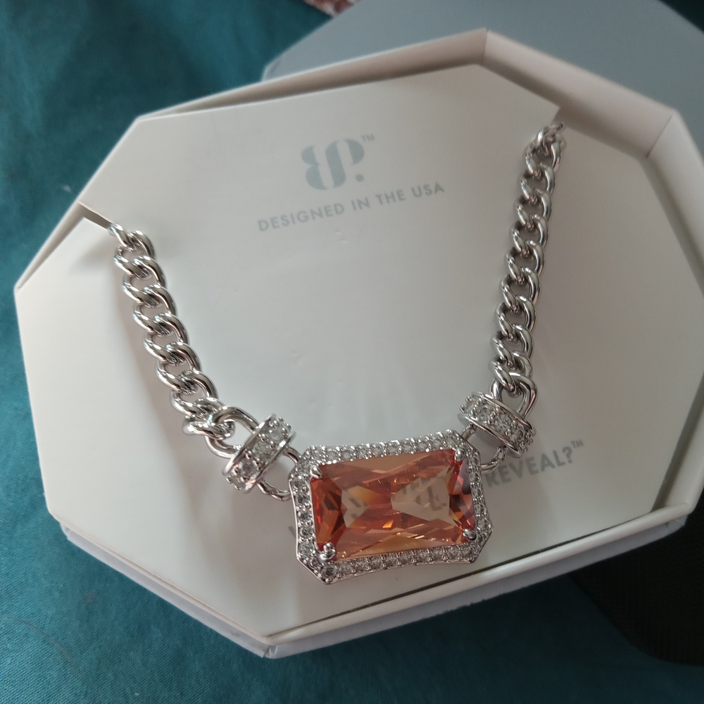 Elegant Silver Necklace with Orange Gemstone